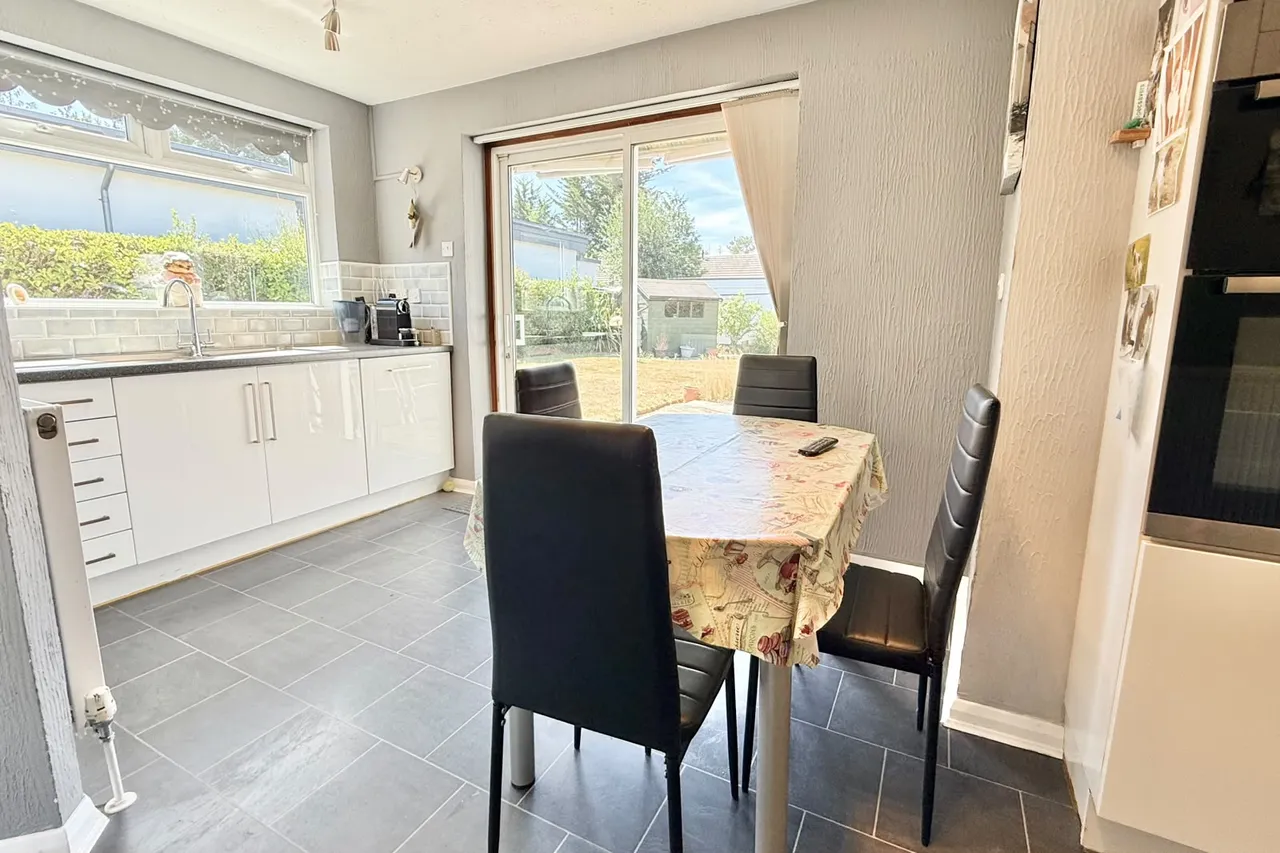 Pine Manor Road, Ashley Heath, BH24, photo 7