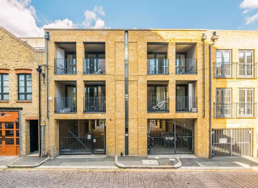 2 bed flat to rent, Worple Road Mews, Wimbledon, SW19