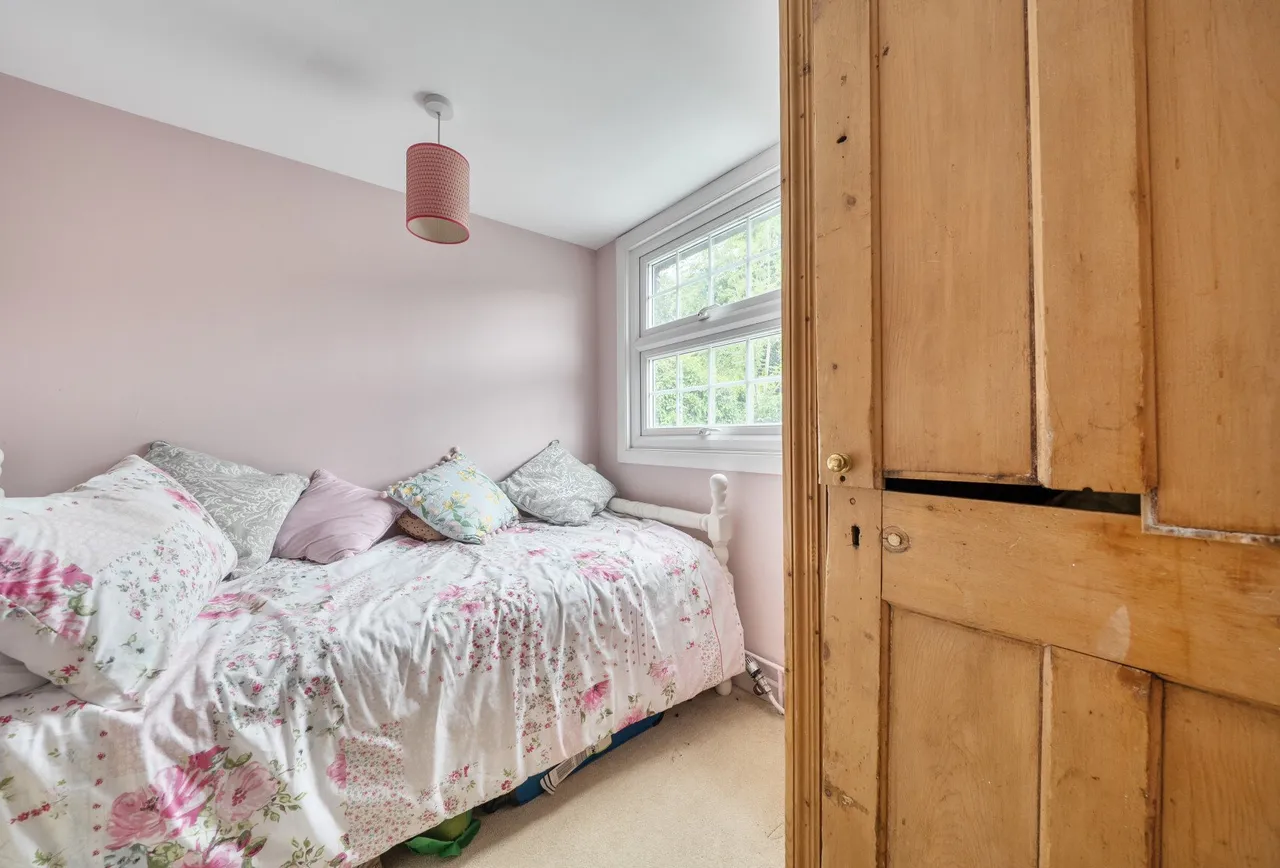 London Road, Kent, Dunton Green, TN13 2TJ, photo 12