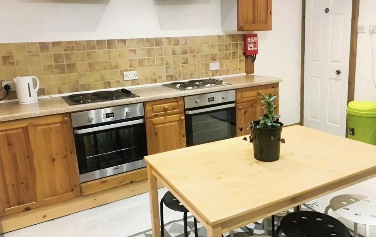 Fitzwilliam Street, Huddersfield, HD1, photo 3