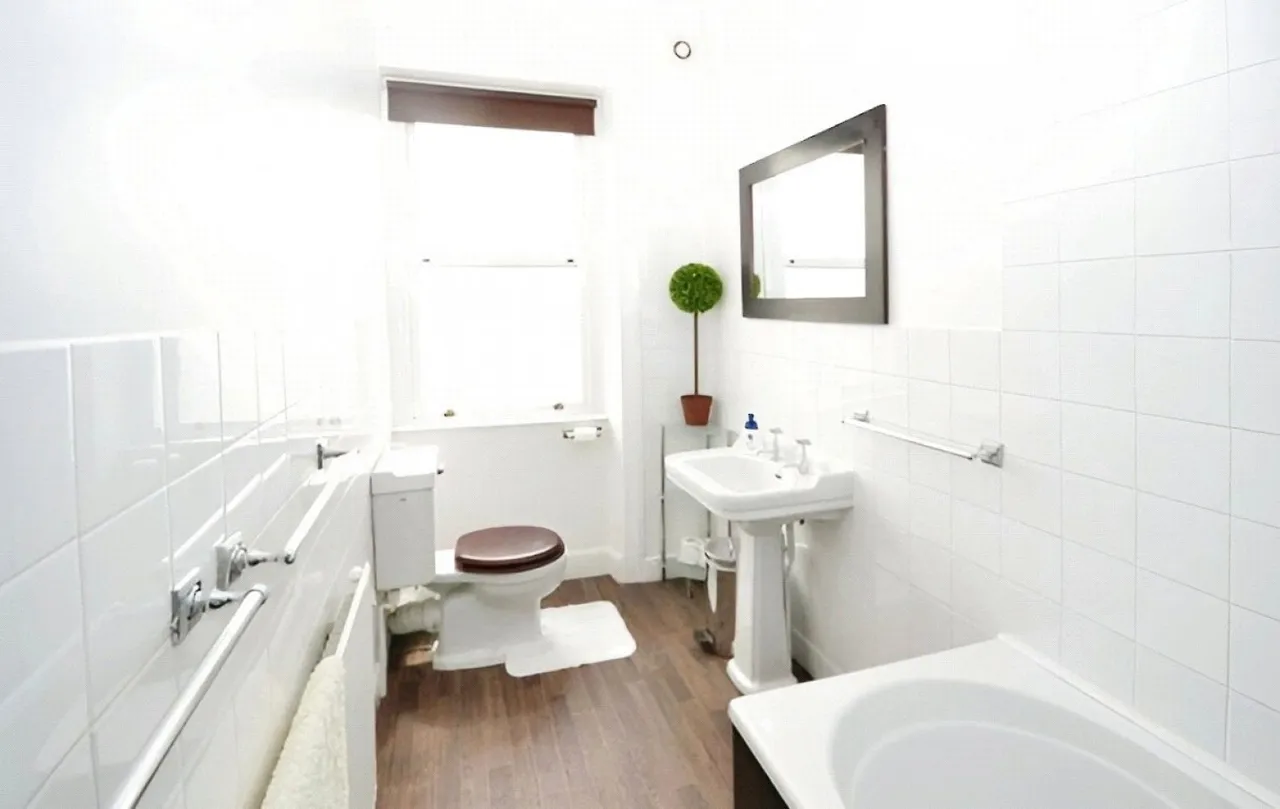 Fitzwilliam Street, Huddersfield, HD1, photo 6