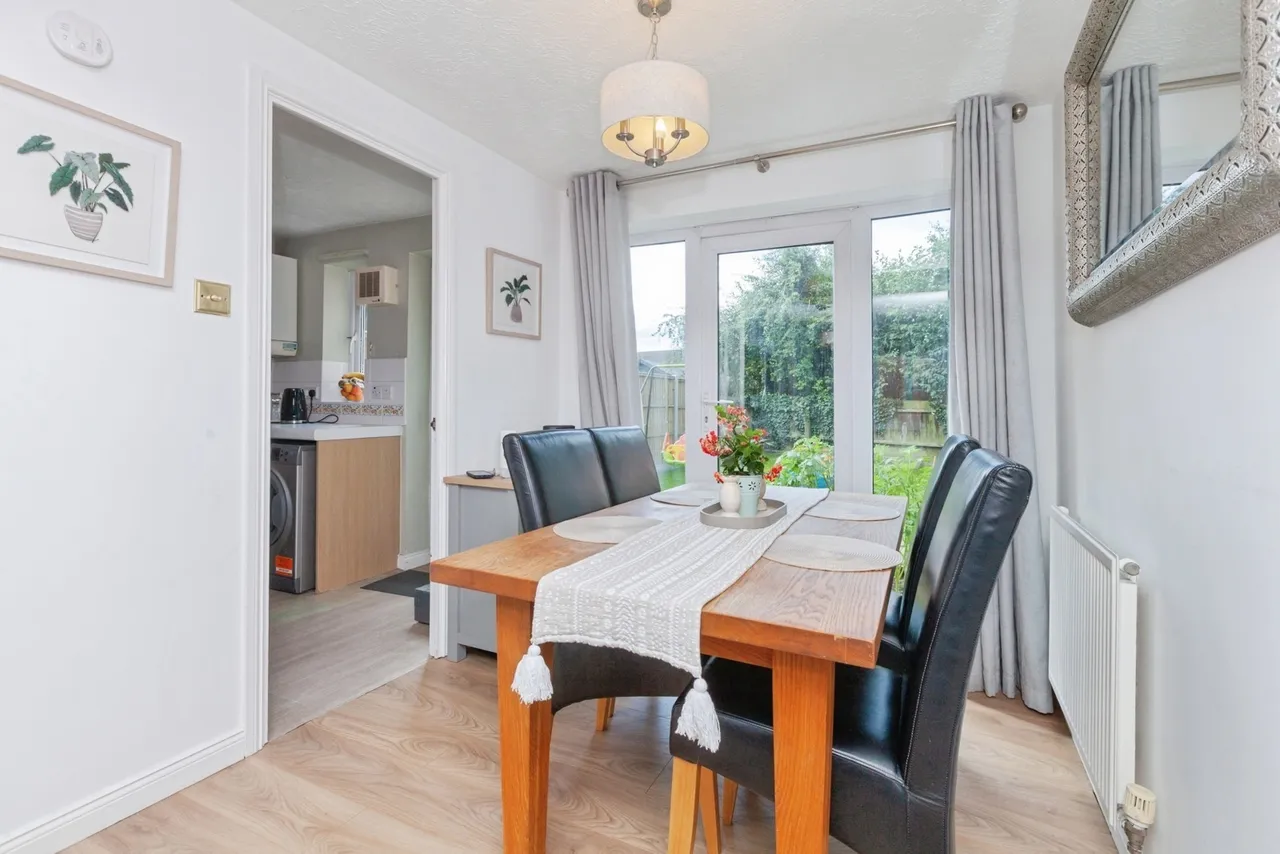 Gale Close, Lutterworth, LE17, photo 5