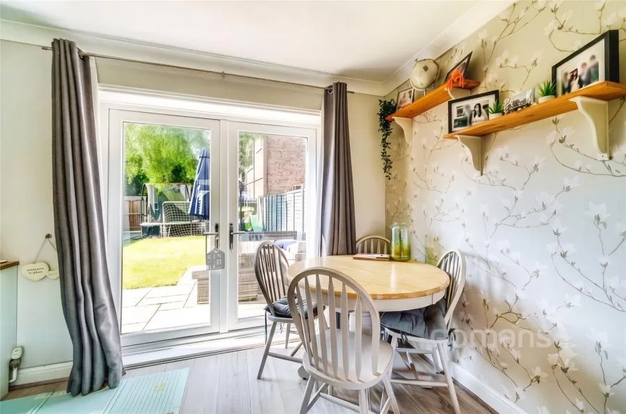 Mitcham Road, Camberley, GU15, photo 4