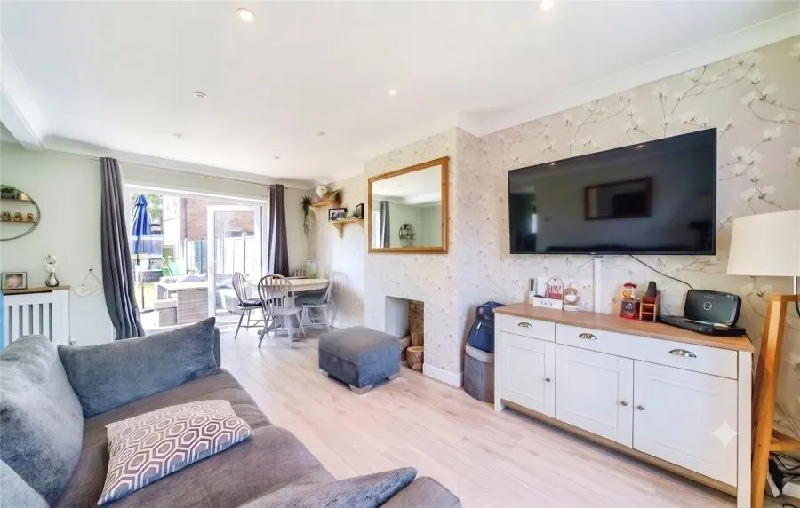 Mitcham Road, Camberley, GU15, photo 3