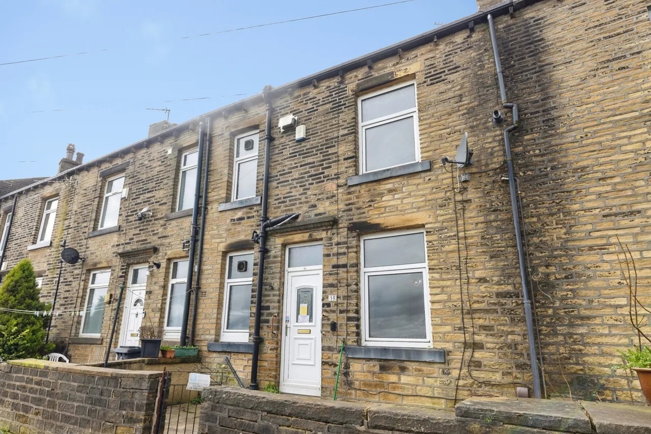 2 bed house for sale — Albert View, HALIFAX, West Yorkshire, HX2