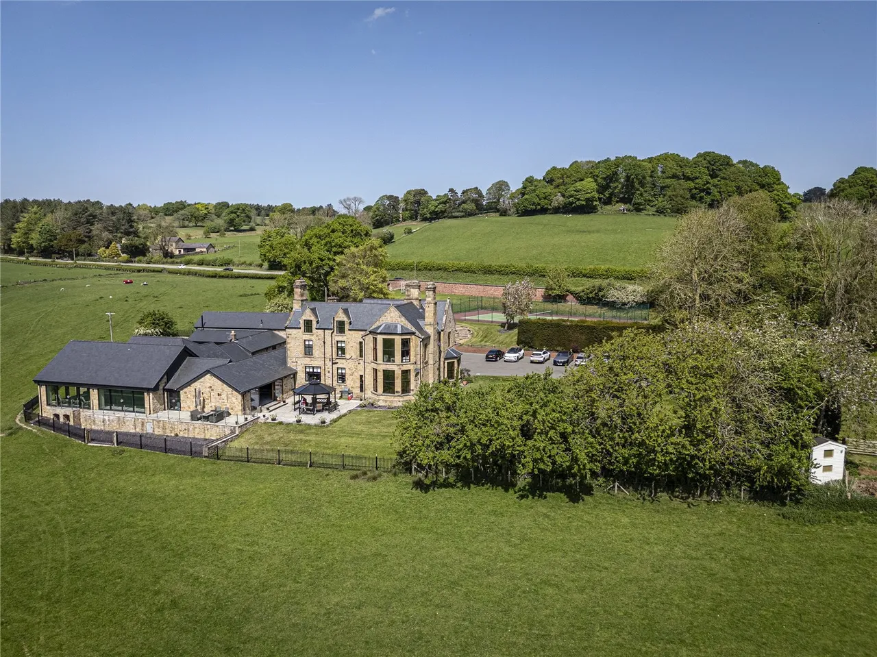 6 bed property for sale, Denbigh Road, Rhydymwyn, CH7