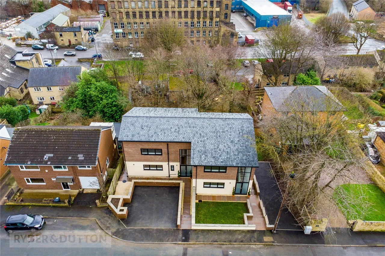 3 bed house for sale, Devon Way, Bailiff Bridge, HD6