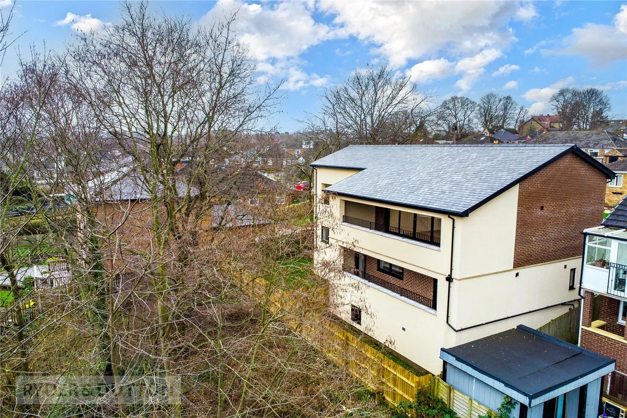 Devon Way, Bailiff Bridge, HD6, photo 28