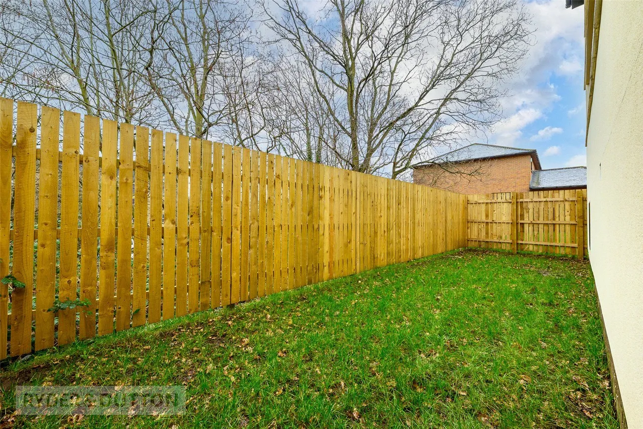 Devon Way, Bailiff Bridge, HD6, photo 24