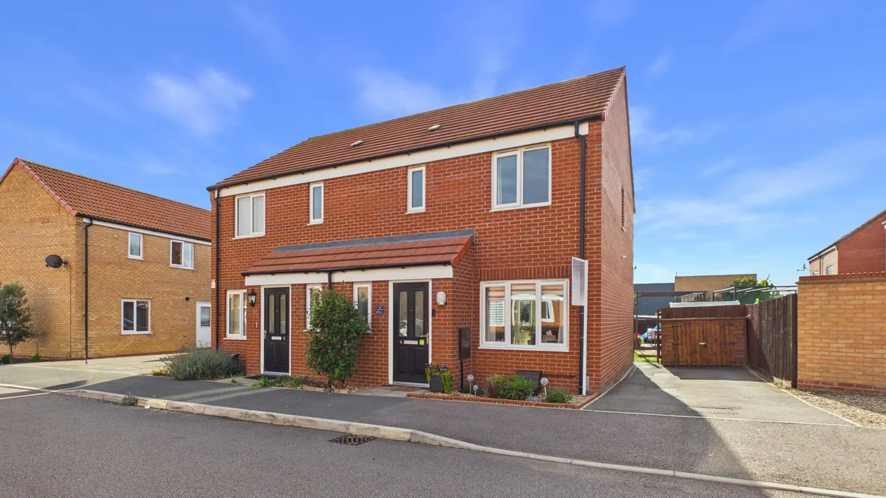 3 bed house for sale, Fabian Grove, Peterborough