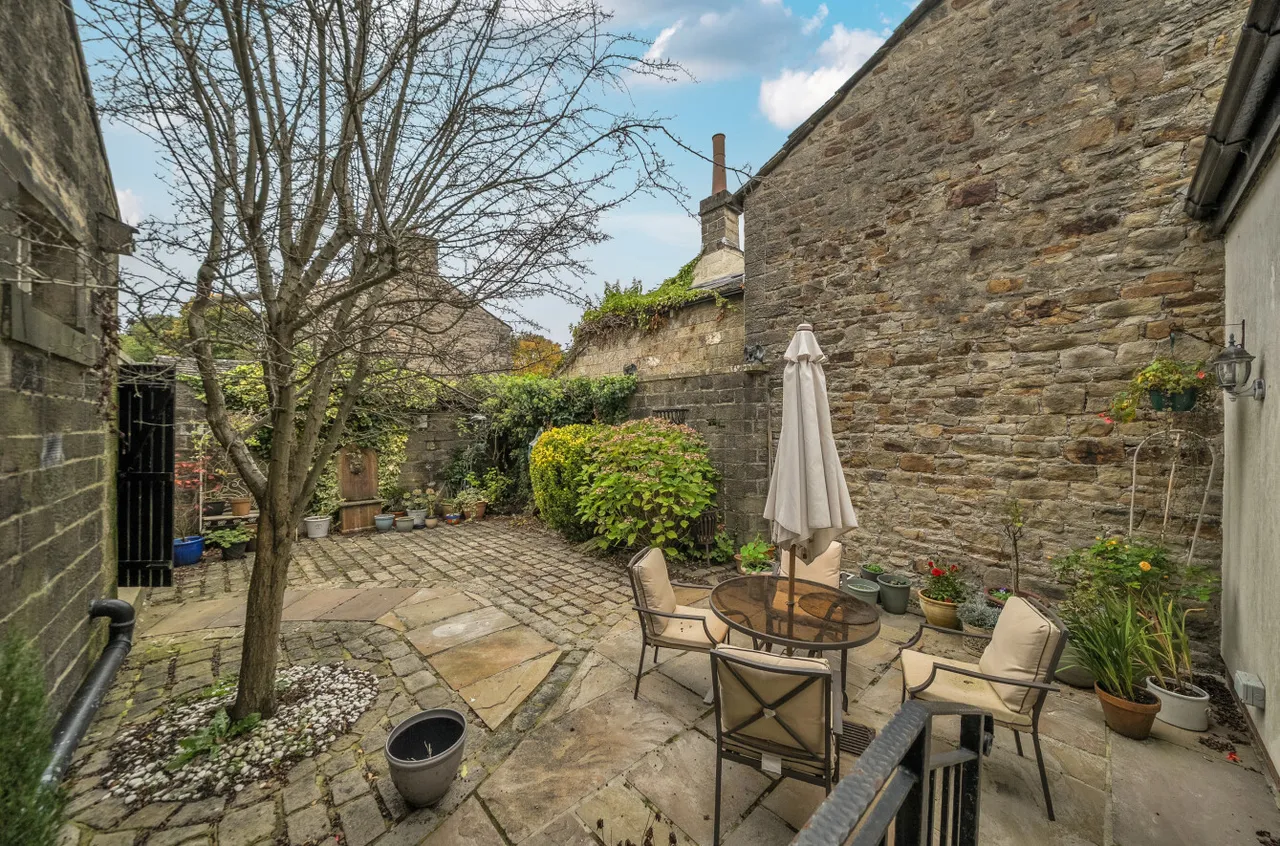 Manchester Road, Barnoldswick, BB18, photo 18