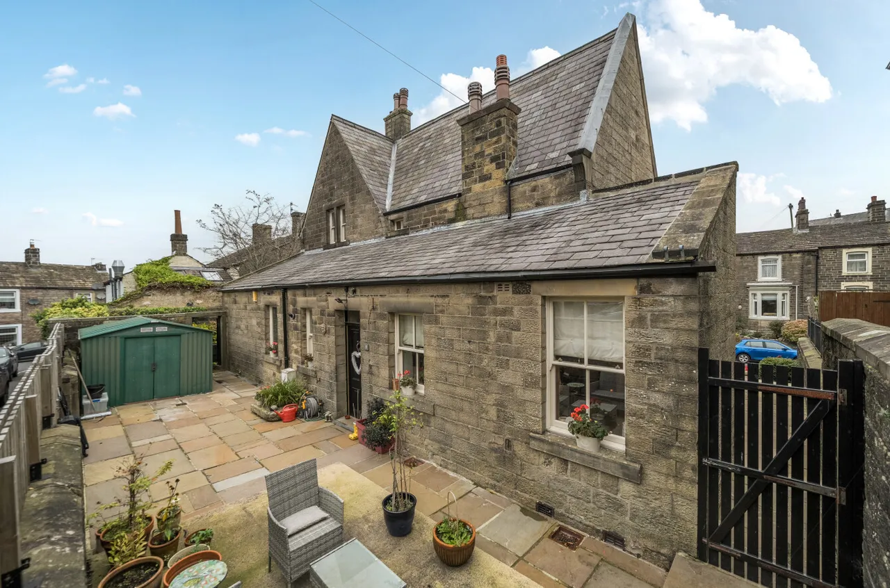 Manchester Road, Barnoldswick, BB18, photo 17