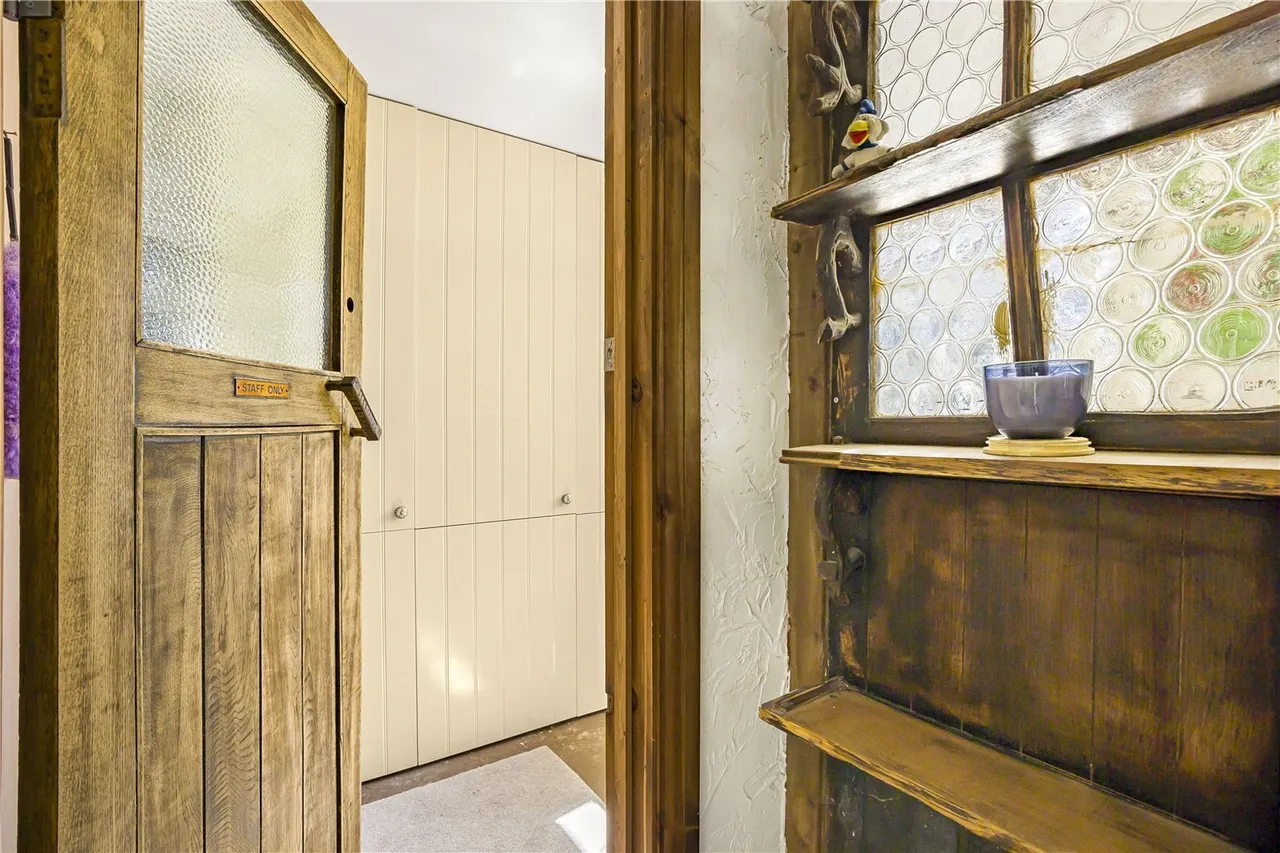 Bolter End Lane, Wheeler End, HP14, photo 27