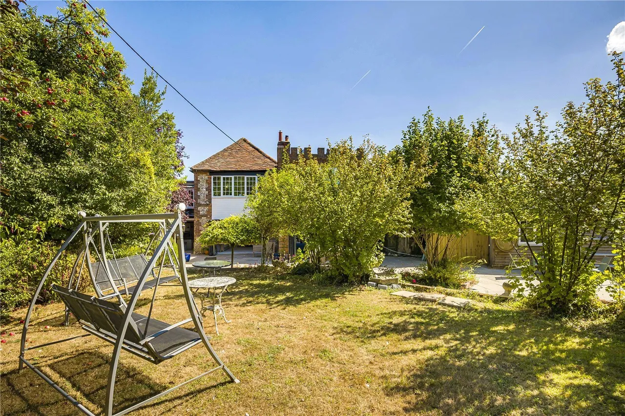 Bolter End Lane, Wheeler End, HP14, photo 30