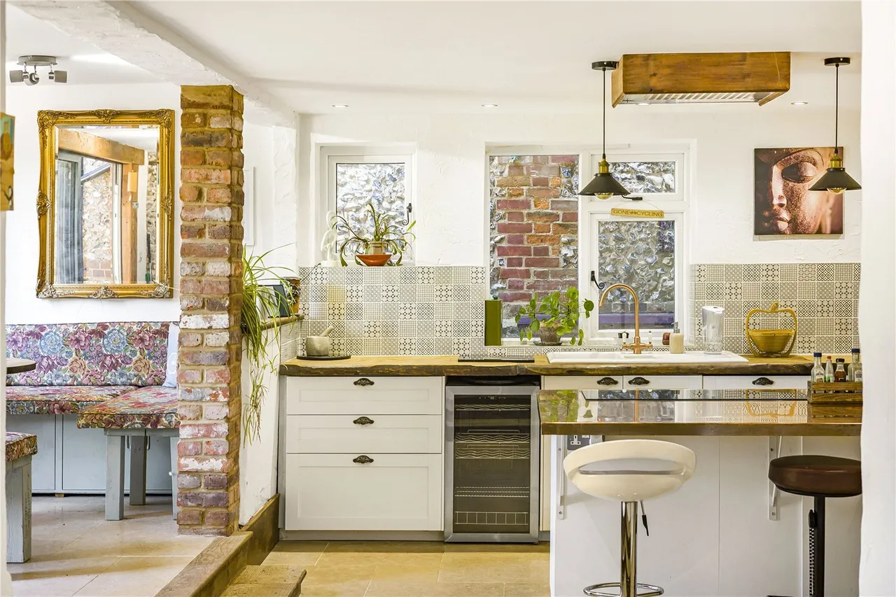 Bolter End Lane, Wheeler End, HP14, photo 16