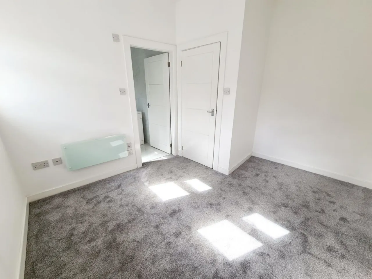 Moorland Road, Stoke-on-Trent, photo 3