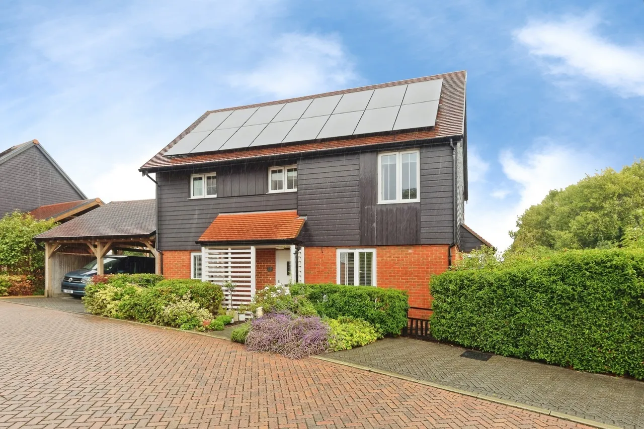 3 bed house for sale — Long Hill Lane, East Langdon, Dover, Kent, CT15