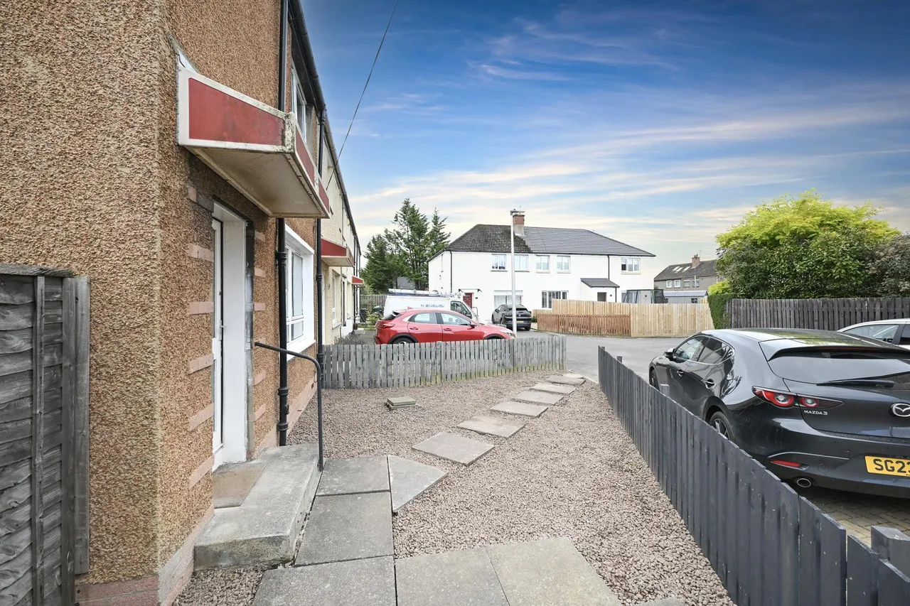 Gilmerton Dykes Drive, Edinburgh, EH17, photo 2