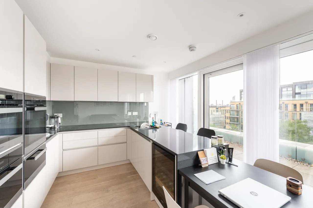 52 Ravensbourne Apartments, 5 Central Avenue, London, photo 3
