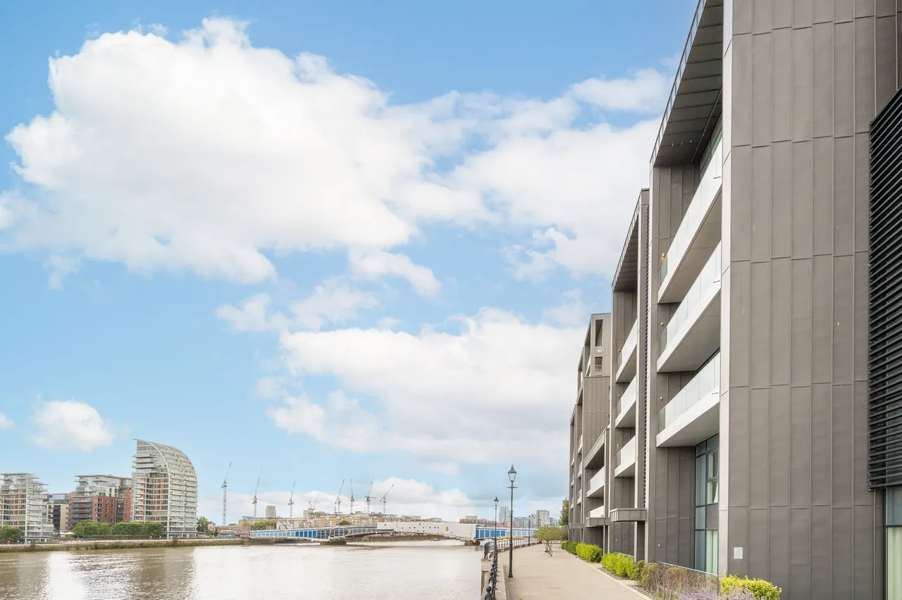 52 Ravensbourne Apartments, 5 Central Avenue, London, photo 2