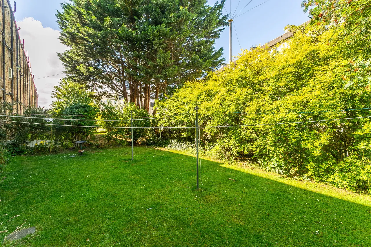 Piersfield Grove, Edinburgh, EH8, photo 16