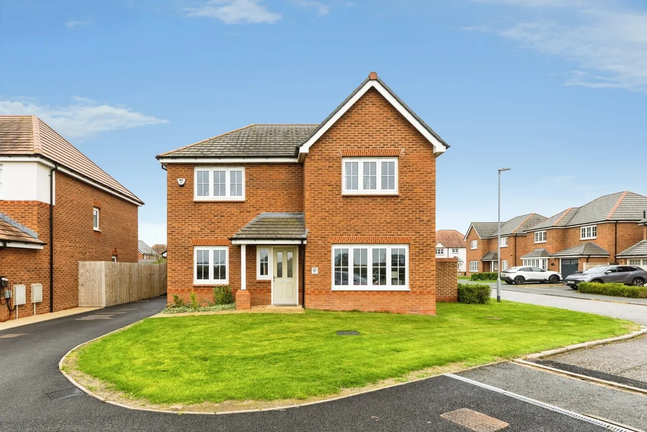 4 bed house for sale, Lindley Gardens, Llay, LL12