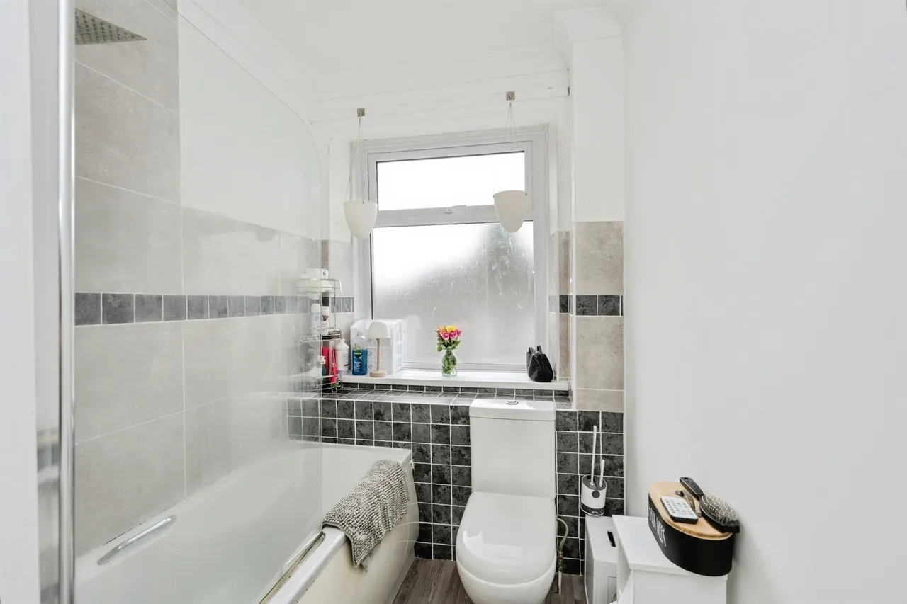 St Teilo Street, Swansea, SA4, photo 10
