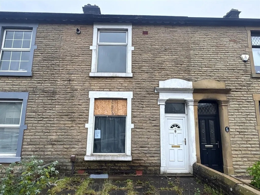 3 bed house for sale, Blackburn Road, Darwen, BB3