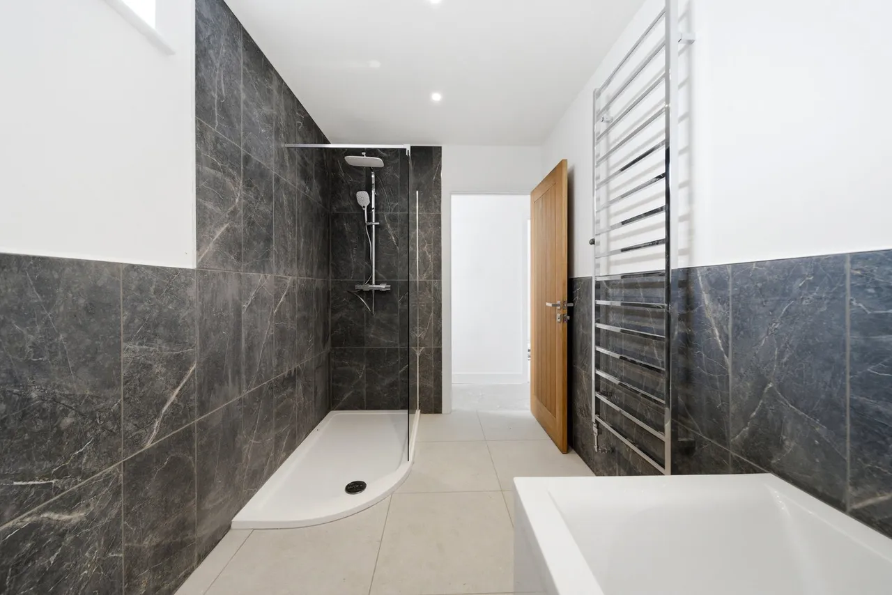 Aurelian Rise, Monkhill, photo 15