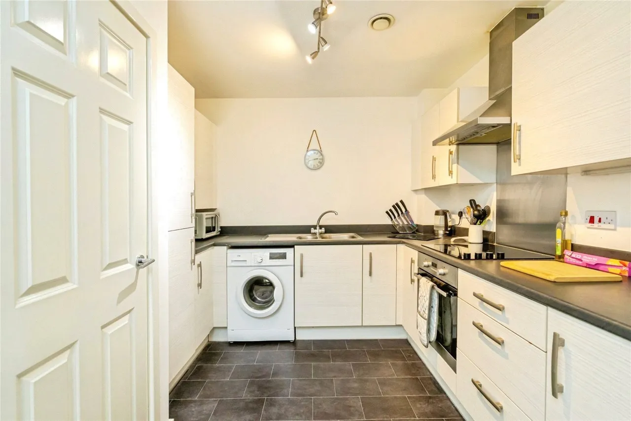 Longley Road, Chichester, PO19, photo 13