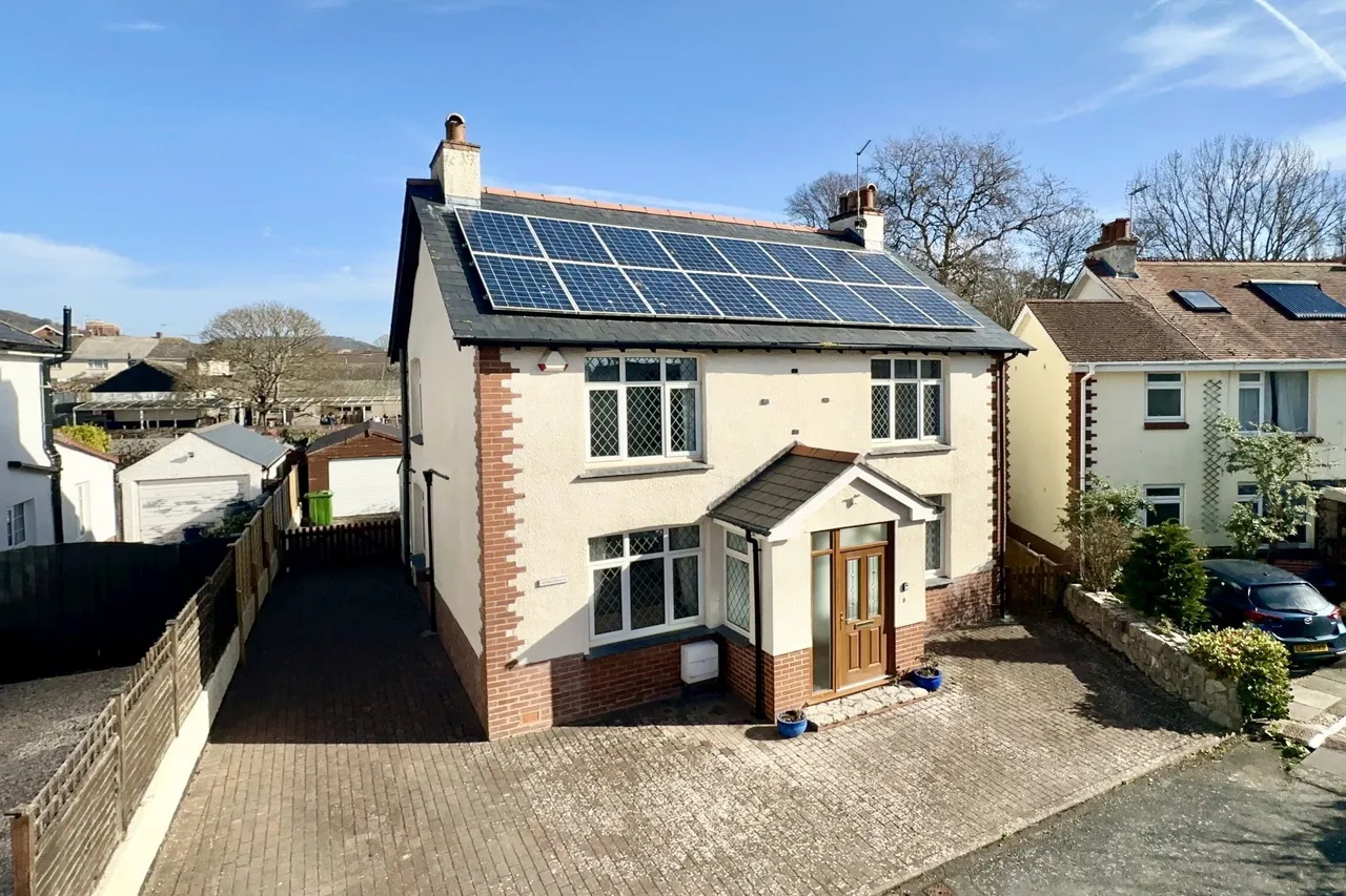 3 bed property for sale — Lennox Avenue, Sidmouth, Devon, EX10