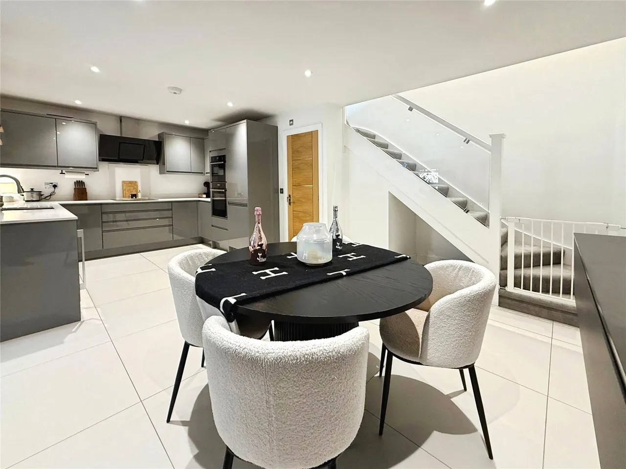 Scotland Hill, Sandhurst, Berkshire, GU47 8JR, photo 2