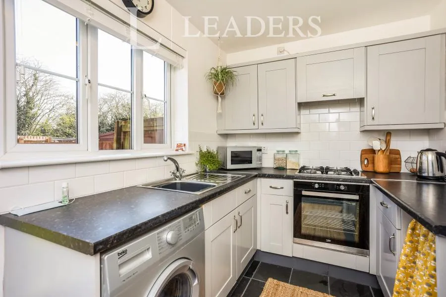 Dwyers Close, Asfordby, LE14, photo 2