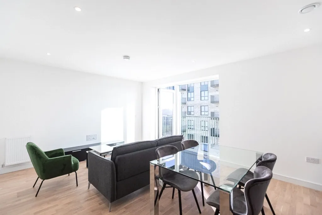 Cedrus Avenue, Southall, UB1, photo 4
