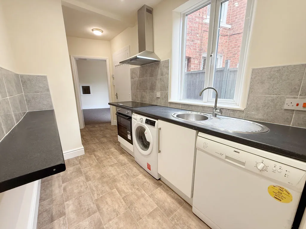 Manthorpe Road, Grantham, photo 6