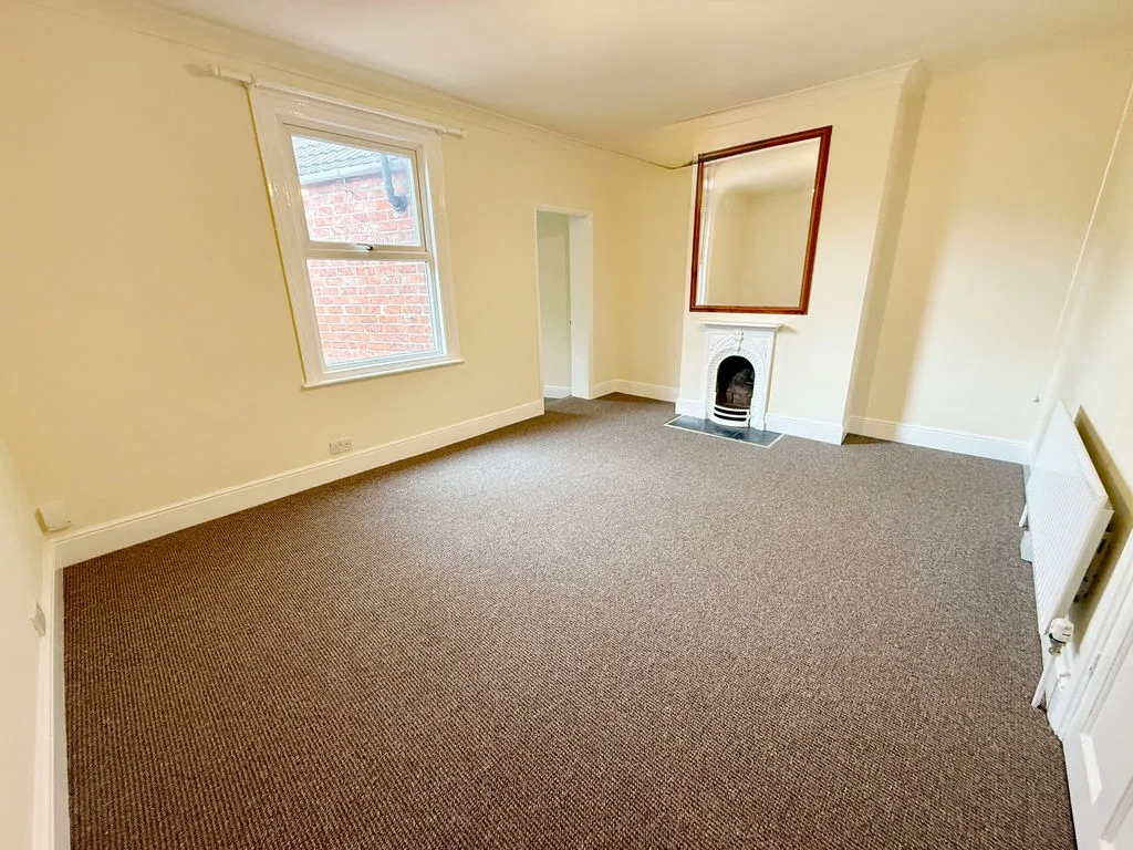 Manthorpe Road, Grantham, photo 9