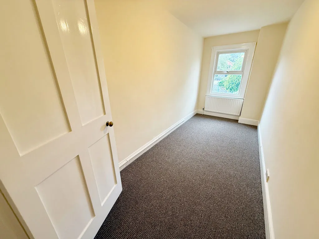 Manthorpe Road, Grantham, photo 10
