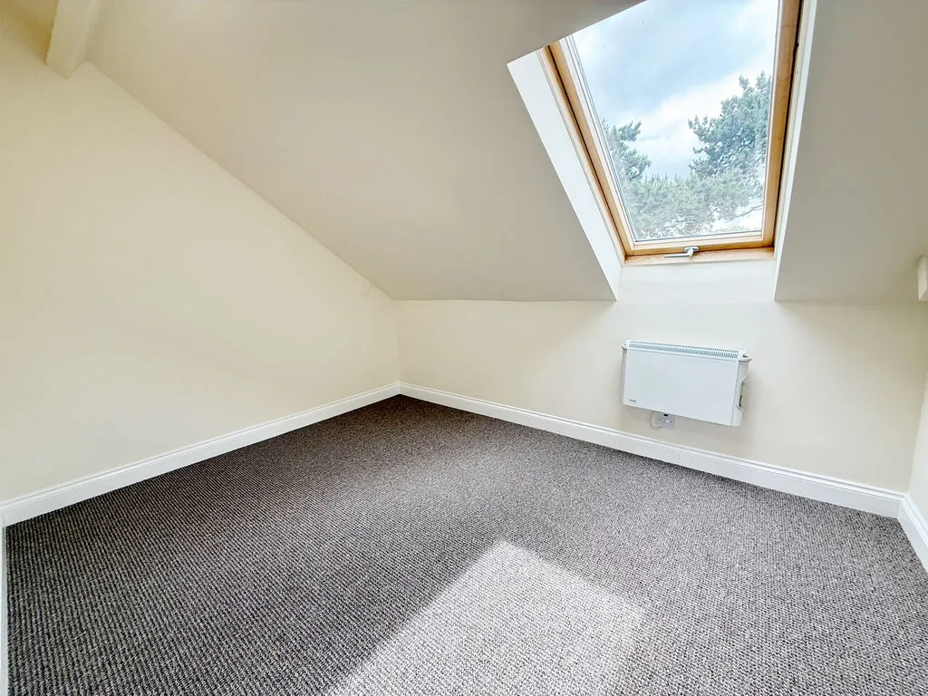 Manthorpe Road, Grantham, photo 12