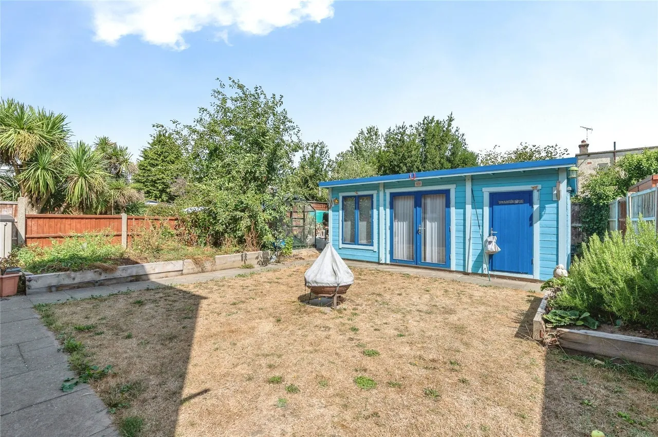 Thomas Bata Avenue, East Tilbury, Tilbury, Essex, RM18, photo 4