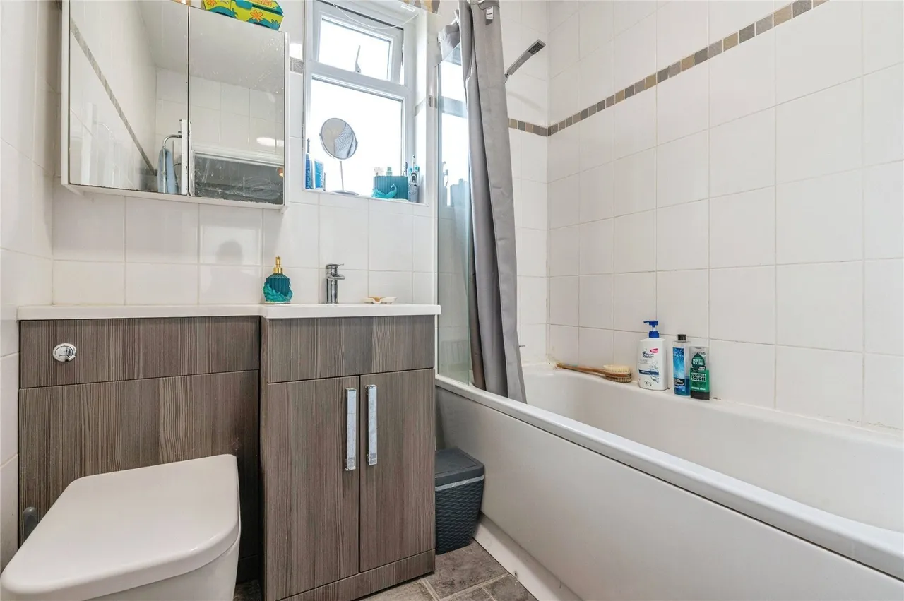 Thomas Bata Avenue, East Tilbury, Tilbury, Essex, RM18, photo 16