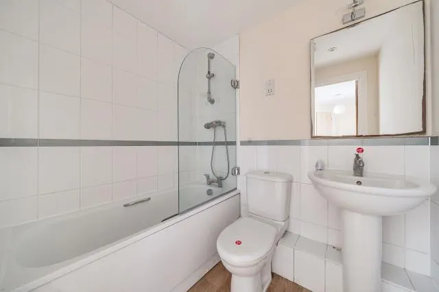 Winterthur Way, Basingstoke, RG21, photo 6