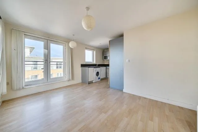 Winterthur Way, Basingstoke, RG21, photo 9