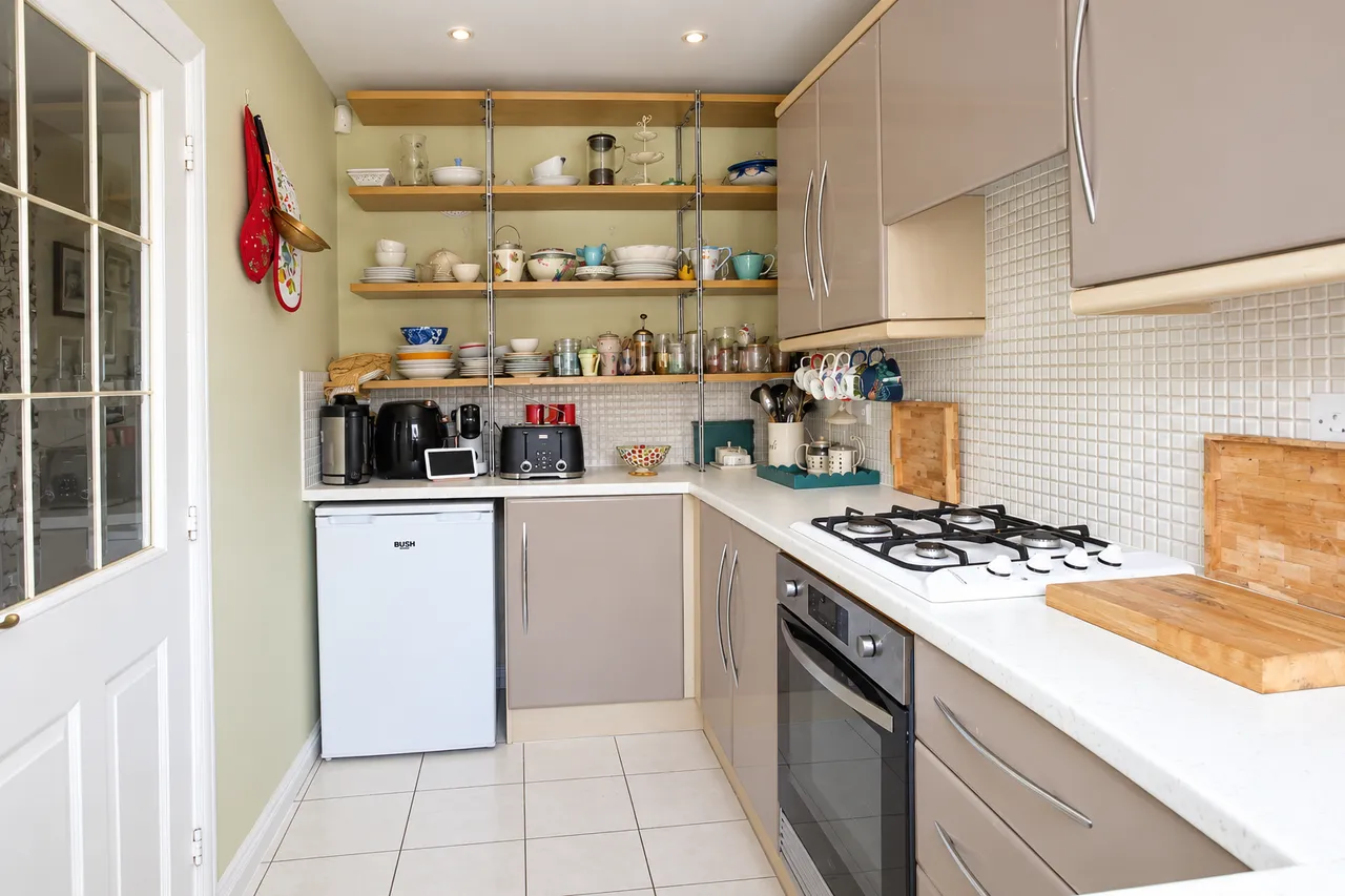 Clay Lane, Oldbury, B69, photo 5