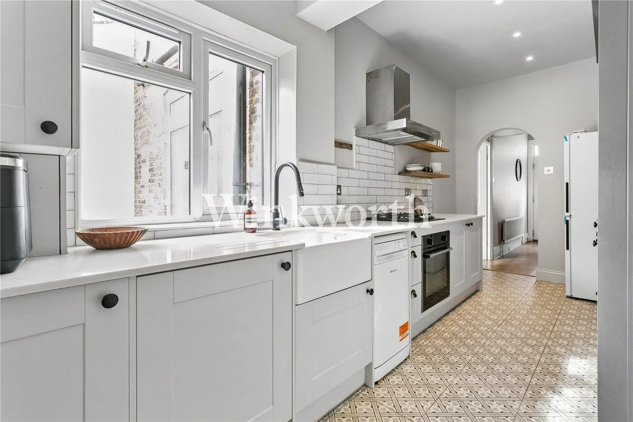 Russell Avenue, London, N22, photo 3