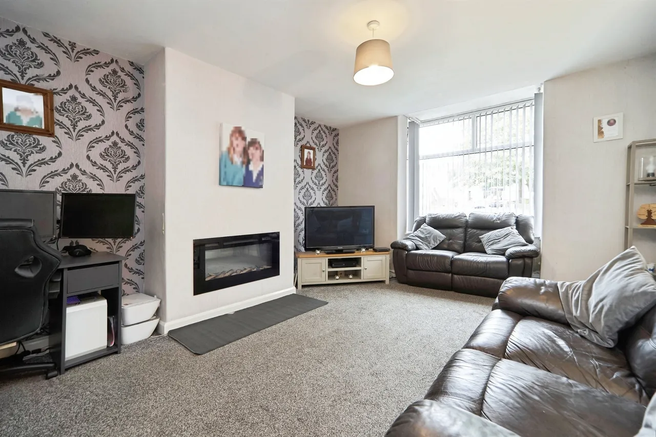 Keighley Road, Bingley, BD16, photo 2