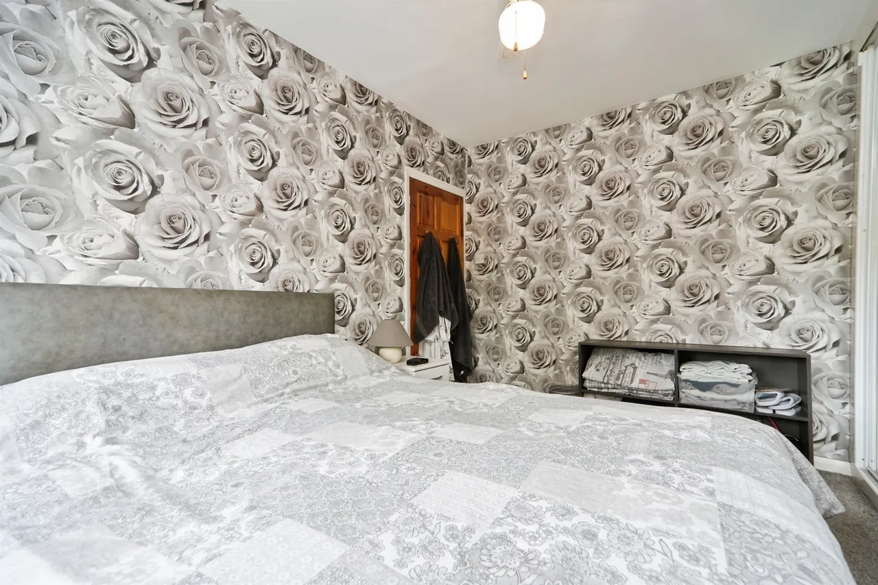 Keighley Road, Bingley, BD16, photo 9