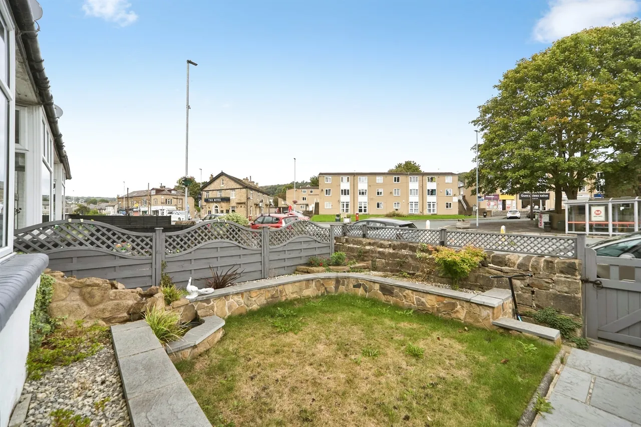 Keighley Road, Bingley, BD16, photo 16