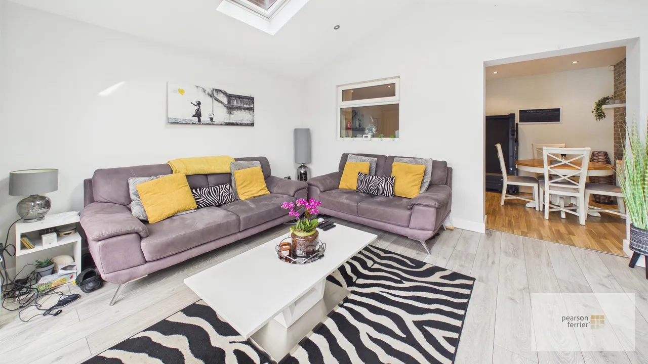 Ribble Drive, Bury, BL9 6RT, photo 2