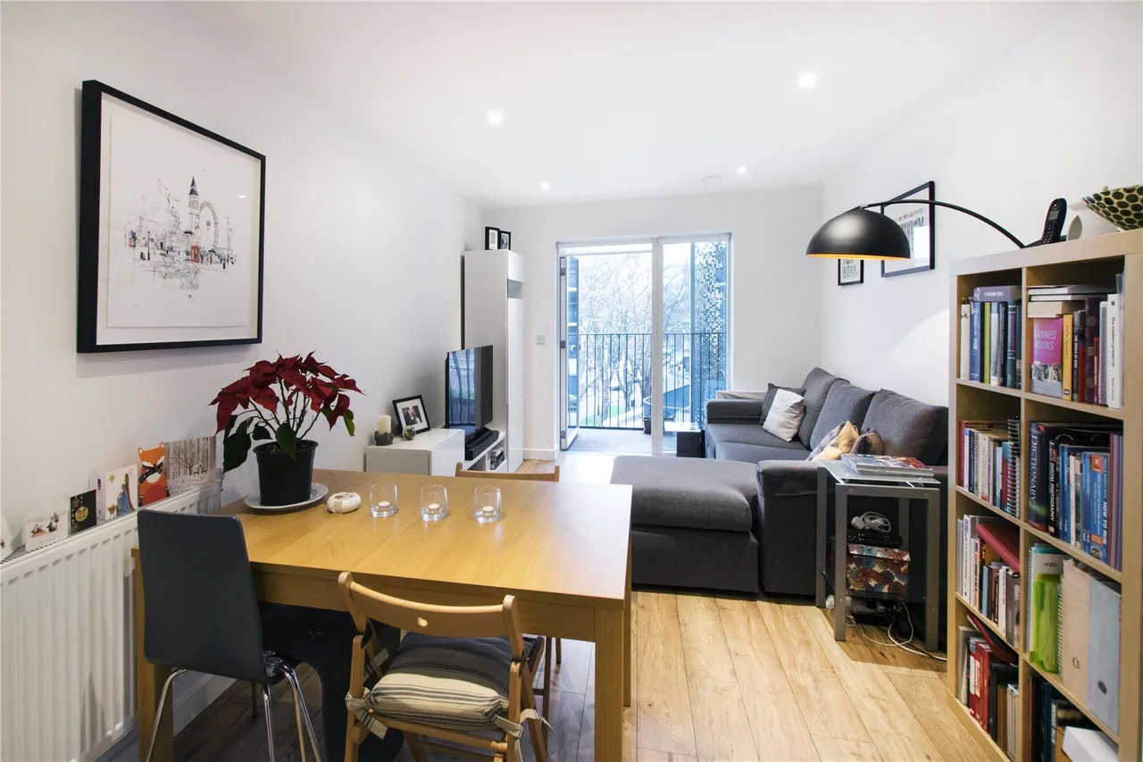 Atkins Square, Hackney, E8, photo 6