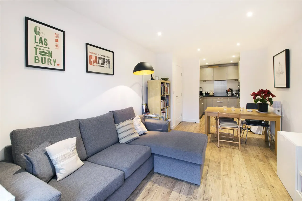 Atkins Square, Hackney, E8, photo 7